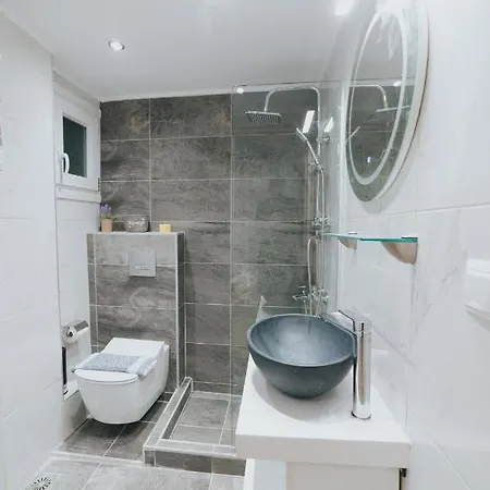 Apartment Comfy And Stylish *